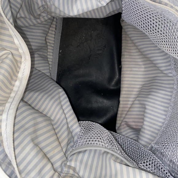 Lululemon Black Backpack travelling yogini rucksack - Picture 8 of 8
